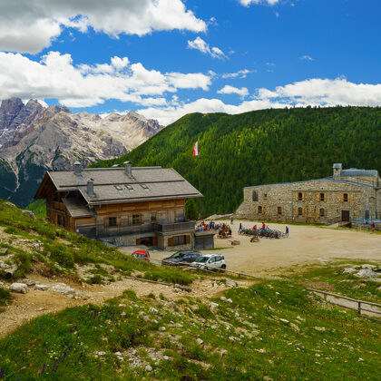 Itálie, Dolomity, Dürrensteihütte